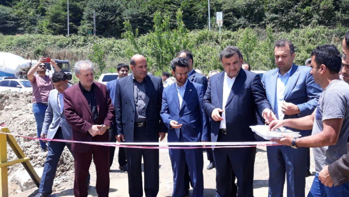 خبرنگاران وزیر ارتباطات پل سیل زده گلورد را افتتاح کرد