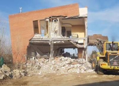 تخریب ویلای غیر مجاز یکی از مسئولین دولتی در بلوار شاهنامه