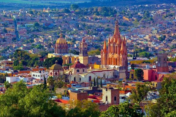 تور مکزیک ارزان: کشف رنگ و فرهنگ در کشور پر جنب و جوش مکزیک